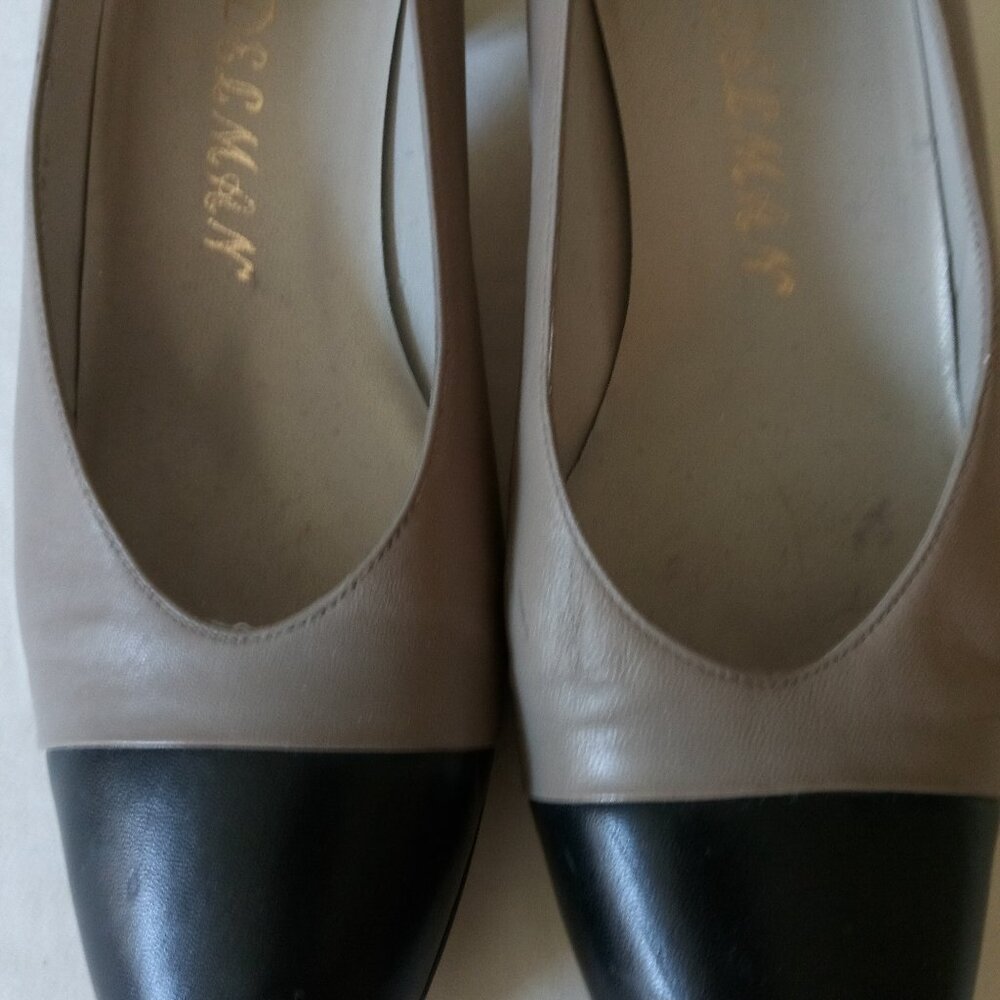Women genuine leather cap toe shoe
